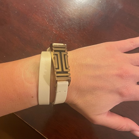 Tory Burch FitBit wrap watch - Picture 2 of 12